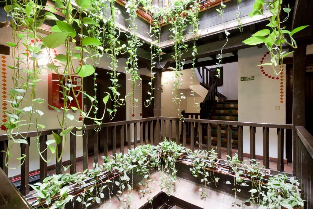Oasis Backpackers' Hostal