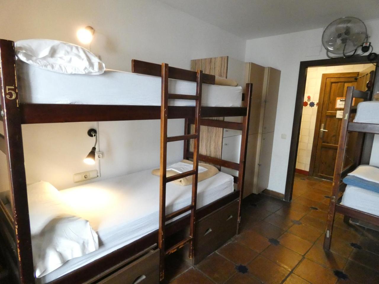 Oasis Backpackers' Granada