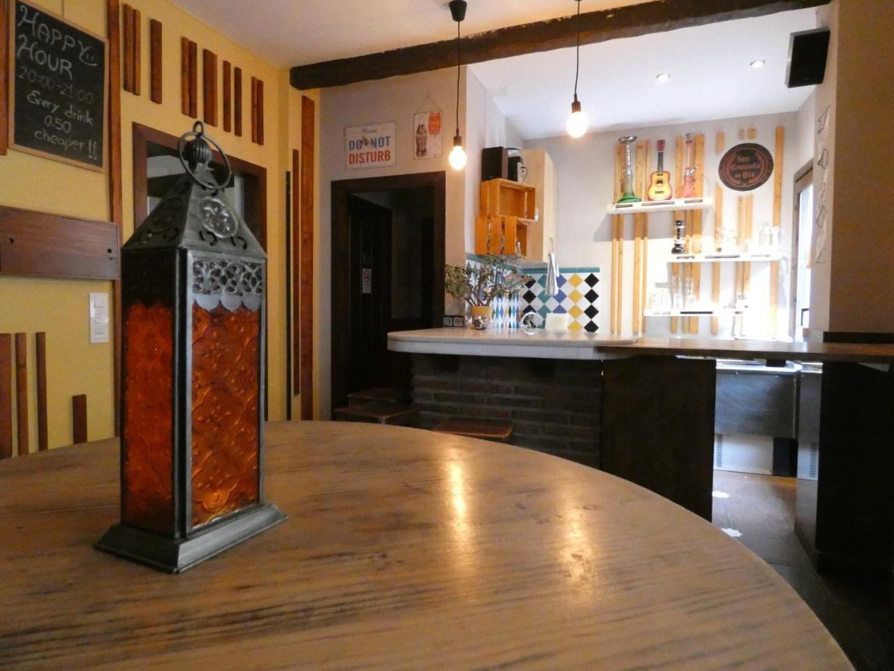 Oasis Backpackers' Hostal