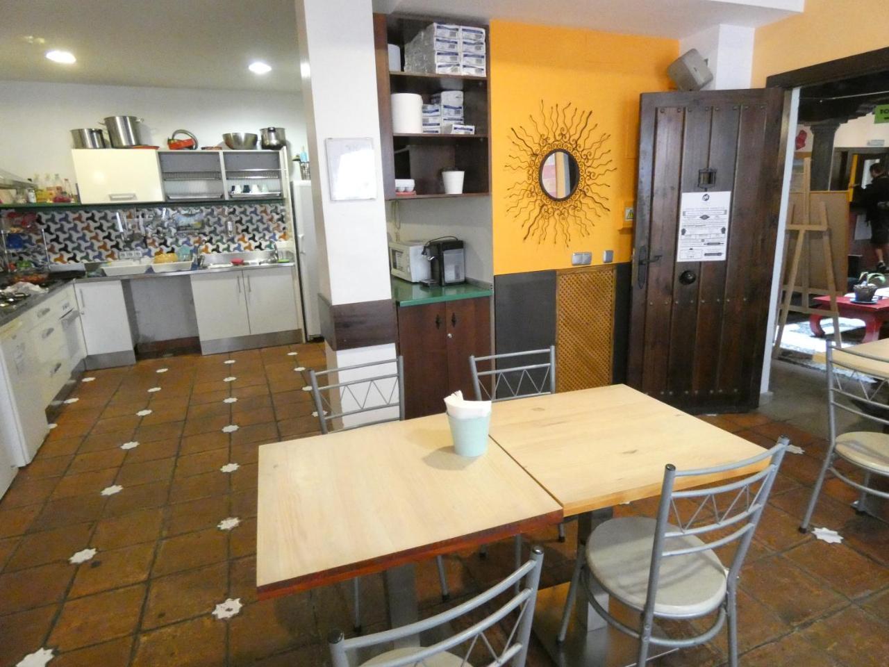 Oasis Backpackers' Hostal