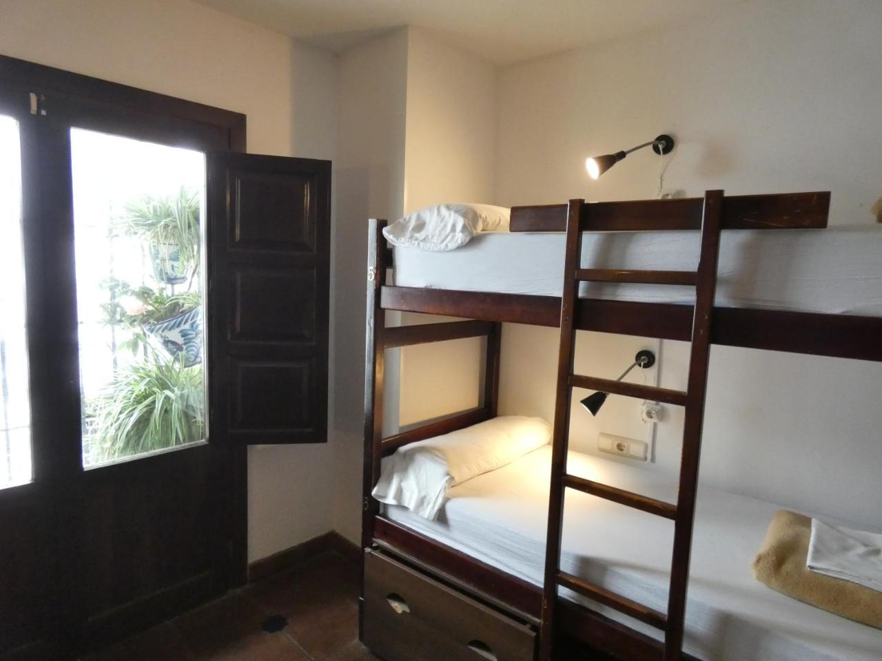 Hostal Oasis Backpackers' *