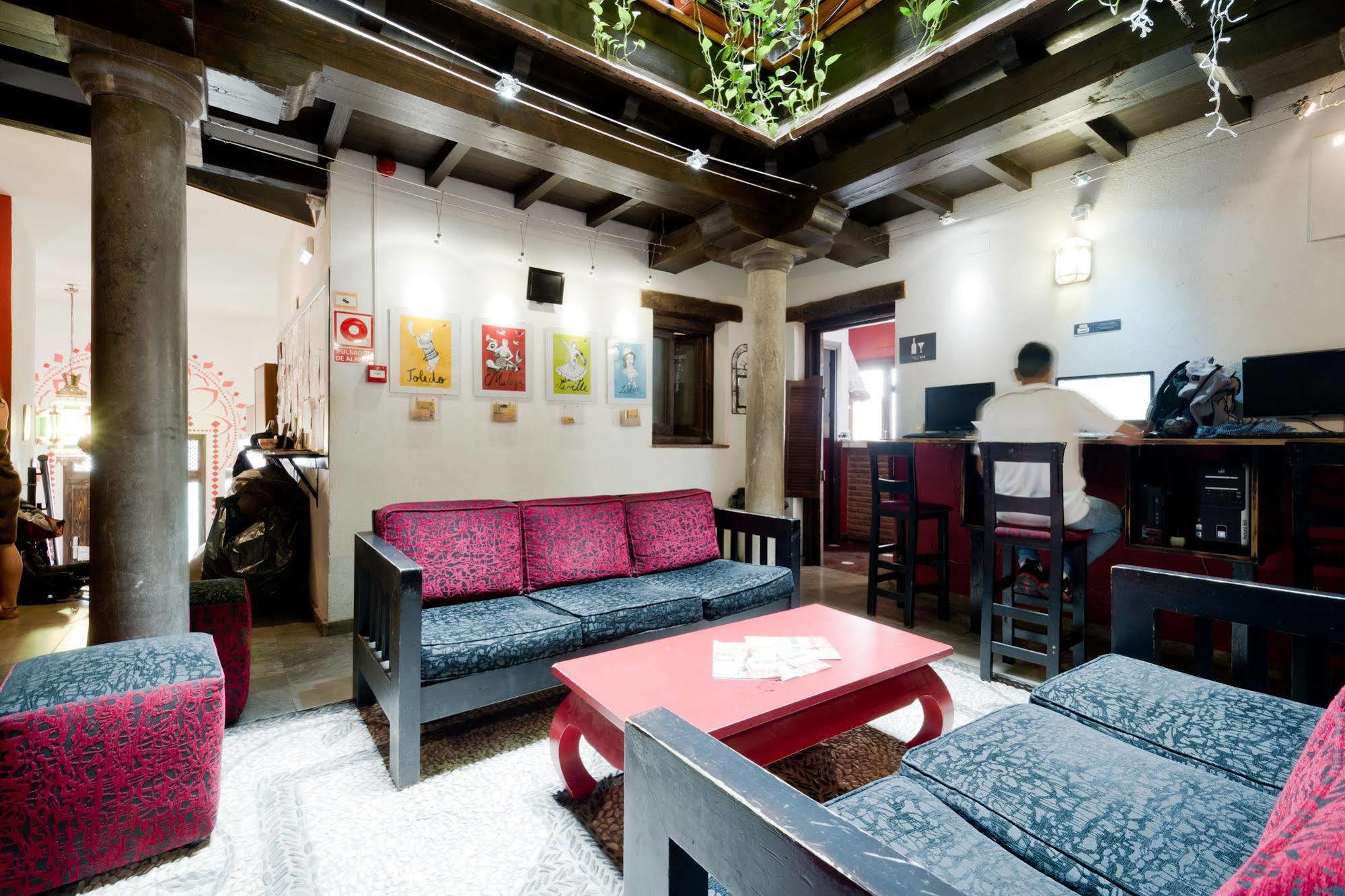Oasis Backpackers' Granada